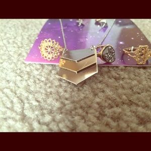 Necklace earrings and rings